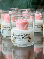 Vela en vaso con rosa