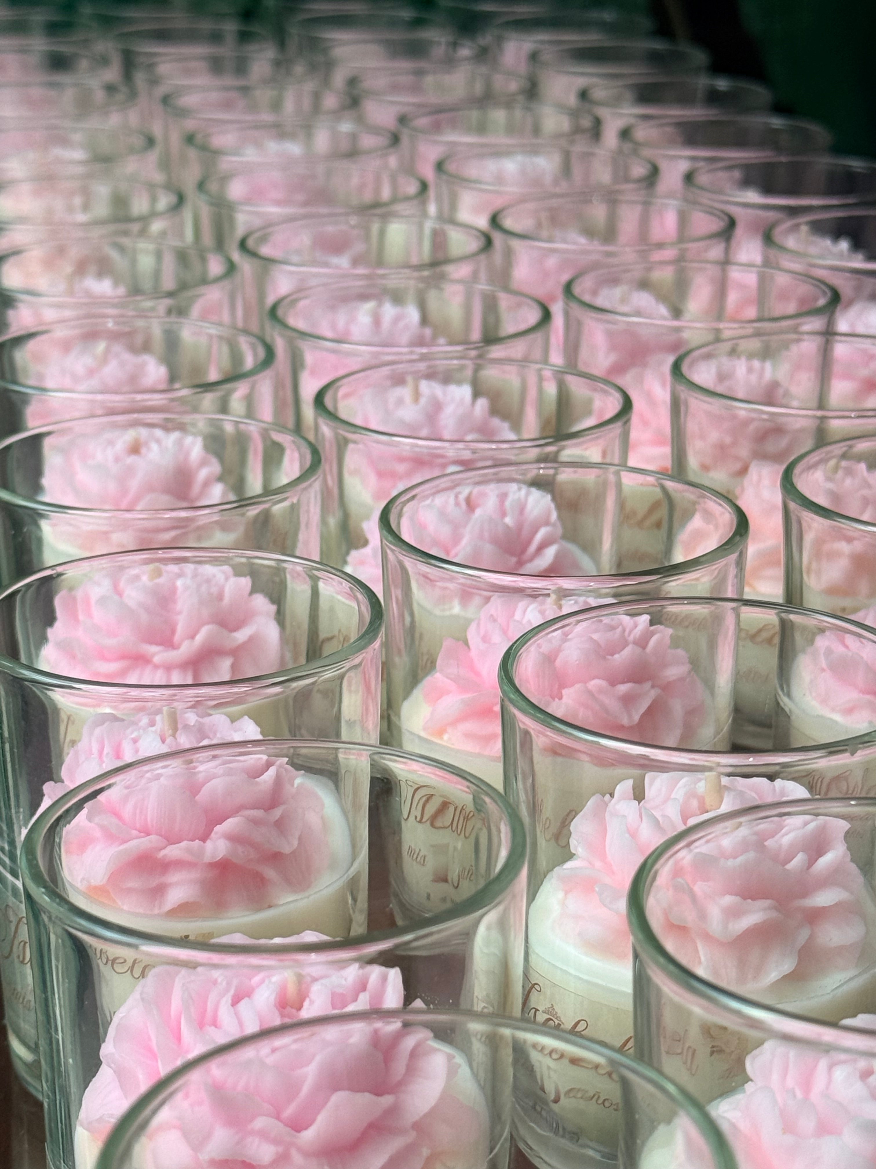 Vela en vaso con peonia