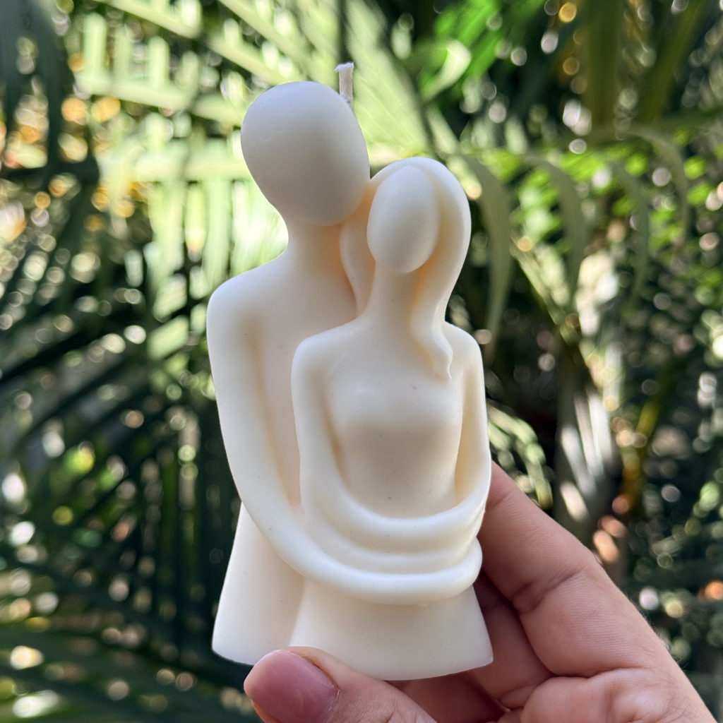 Pareja abrazada