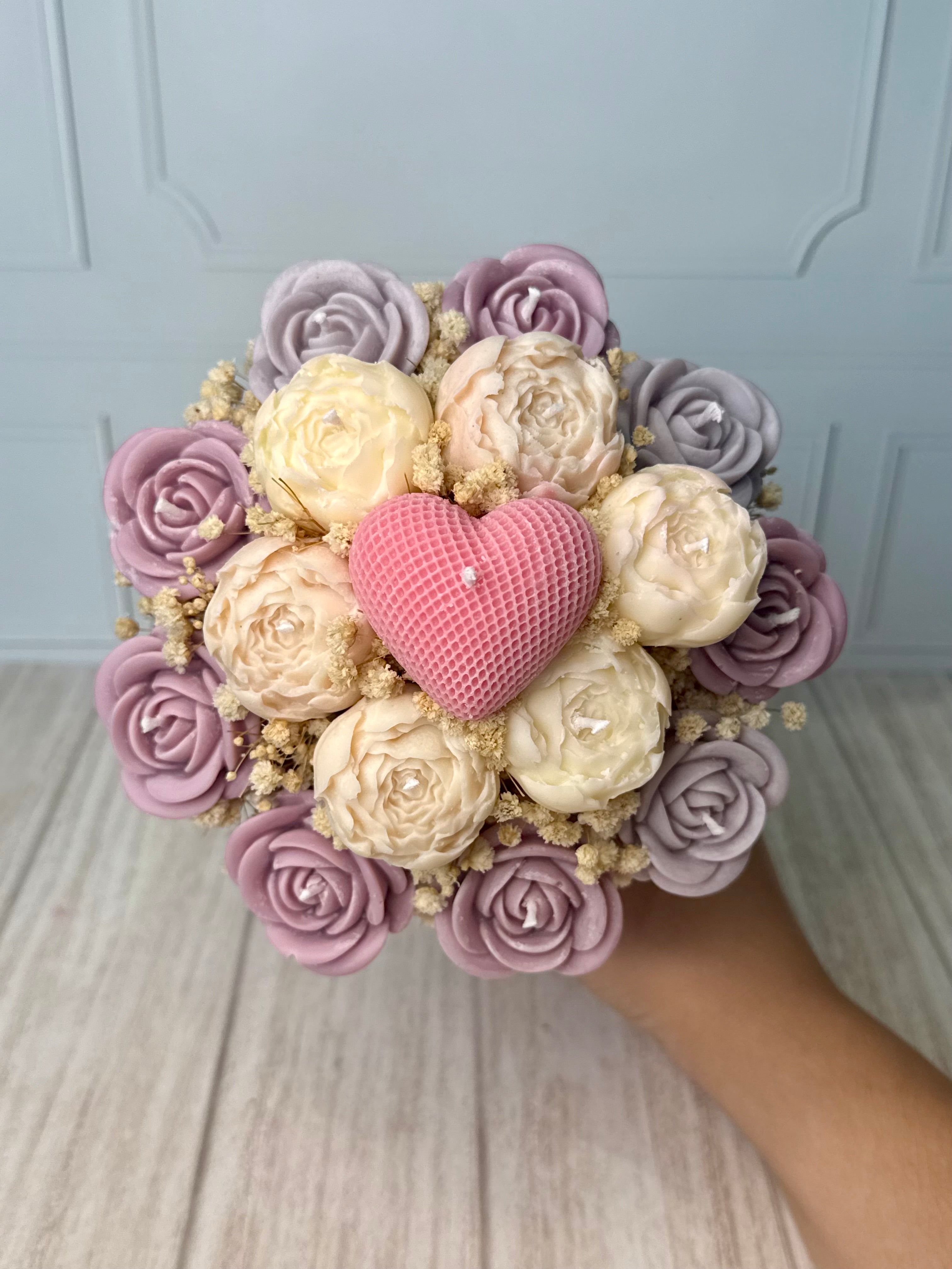 Candle box peonias & rosas con corazón